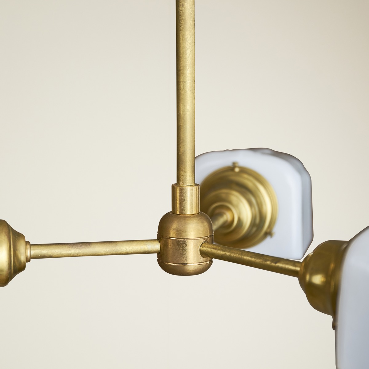 Clamshell Lamp Modern 3