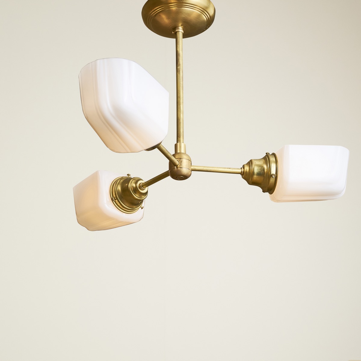 Clamshell Lamp Modern 3